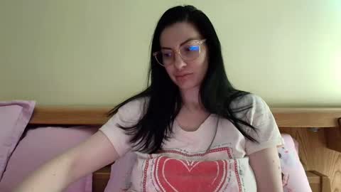 Snapshot of ivoryorchid chatting on December 12, 5:48 pm Ivory online show from December 12, 5:48 pm
