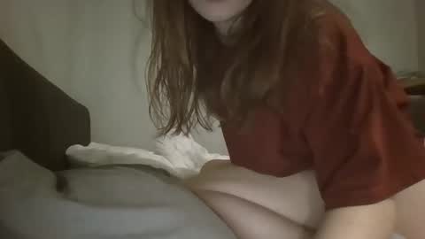 Snapshot of ivy2108 chatting on March 1, 8:00 pm ivy2108 online show from March 1, 8:00 pm