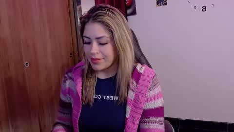 Snapshot of ivy__taylorr chatting on October 8, 6:11 am Diana Rojas online show from October 8, 6:11 am