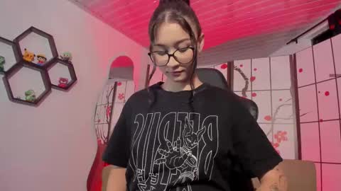 Snapshot of ivy_leister chatting on October 30, 5:20 am Ivy online show from October 30, 5:20 am