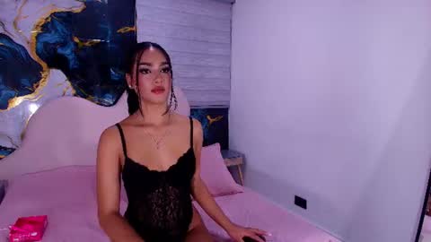 Snapshot of ivy_salazar chatting on July 2, 3:06 am Tell me Ivy is a pleasure online show from July 2, 3:06 am