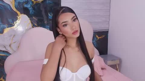 Snapshot of ivy_salazar chatting on July 18, 3:00 am Tell me Ivy is a pleasure online show from July 18, 3:00 am