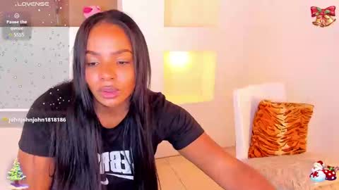 Snapshot of ivybliss8 chatting on December 28, 2:53 pm i v y b l i s s online show from December 28, 2:53 pm