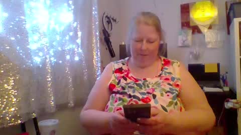 Snapshot of ivyjane3522 chatting on July 9, 1:53 am ivyjane3522 online show from July 9, 1:53 am
