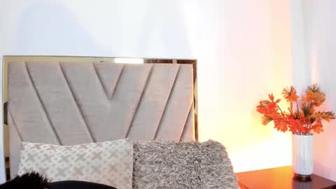 IvyJhonss online show from September 15, 11:43 am