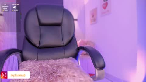 Ivy online show from March 6, 11:34 pm