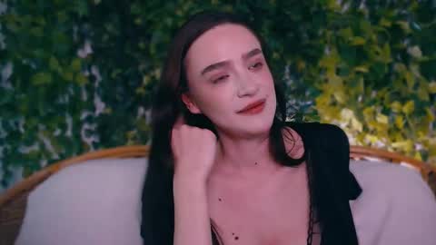 Miss Ivy online show from November 22, 8:08 pm