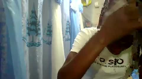 ivyk_ online show from March 22, 3:26 pm