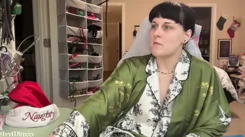 Ivy Minxxx online show from December 25, 10:16 pm