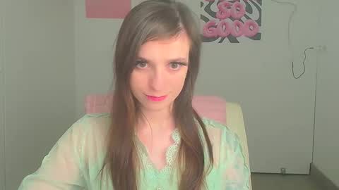 Snapshot of ivynoir_ chatting on April 9, 7:19 pm Ivy online show from April 9, 7:19 pm