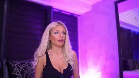 IvyRowa online show from October 1, 6:03 pm