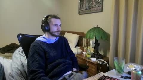 iwhitesmurf online show from December 18, 4:51 am