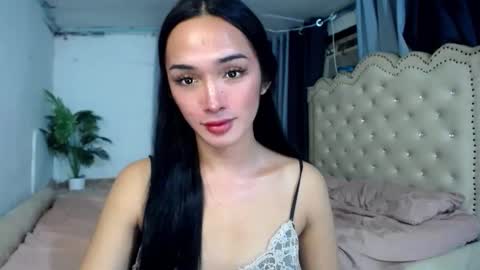 iwillcum4u_ online show from December 4, 2:43 am