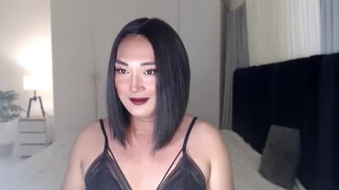 iya_hermosa online show from February 2, 12:59 pm