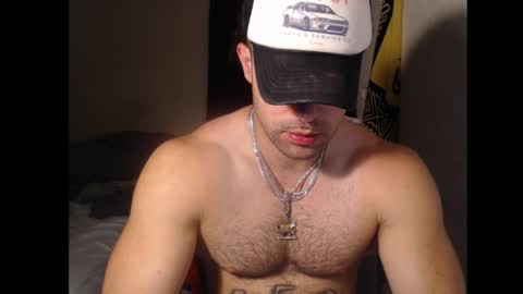 Snapshot of izak144 chatting on December 10, 1:11 am izak144 online show from December 10, 1:11 am