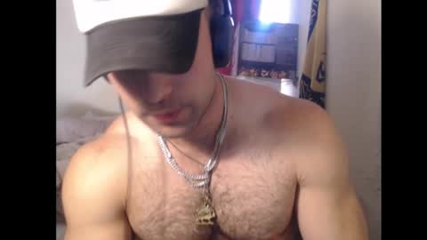 Snapshot of izak144 chatting on January 8, 6:52 pm izak144 online show from January 8, 6:52 pm