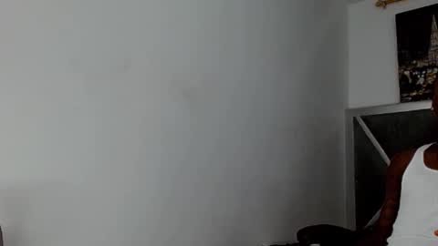 izan_ziratz online show from March 12, 7:59 pm