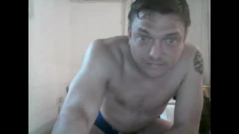 Snapshot of izealvaro chatting on September 13, 1:05 am izealvaro online show from September 13, 1:05 am