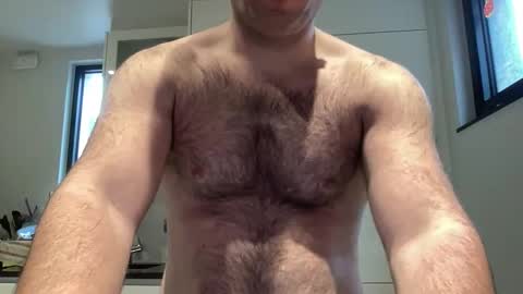 Izylduur online show from January 14, 11:38 am