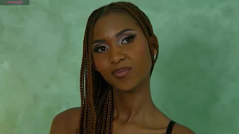 Snapshot of izzie_sugar chatting on November 1, 7:38 pm Sugar Babe online show from November 1, 7:38 pm