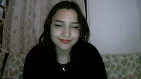 Snapshot of izzy_32 chatting on February 1, 8:02 am izzy_32 online show from February 1, 8:02 am