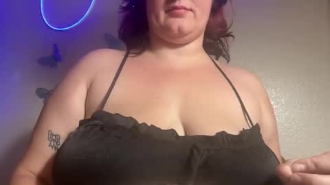 izzyishottttt online show from September 24, 3:37 pm