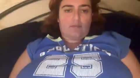 izzyishottttt online show from September 29, 4:50 am