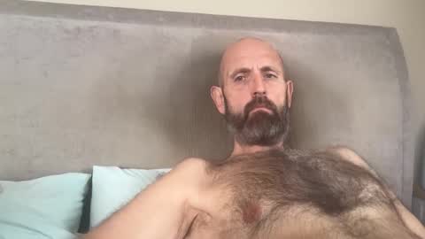 izzysboytoy1 online show from February 6, 11:57 am