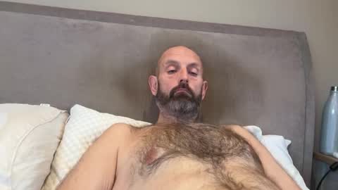 izzysboytoy1 online show from February 24, 8:01 am