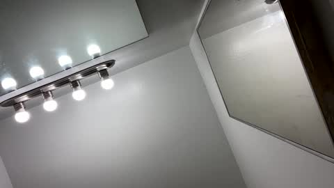 Snapshot of j0nnyk1ng chatting on September 12, 11:48 pm Mugen online show from September 12, 11:48 pm