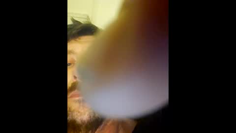 Snapshot of j281133 chatting on May 19, 1:22 am Big 8 online show from May 19, 1:22 am