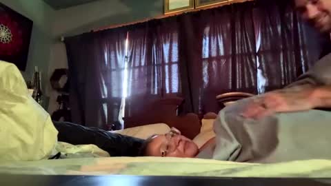 JayandJ713 online show from September 14, 4:50 pm