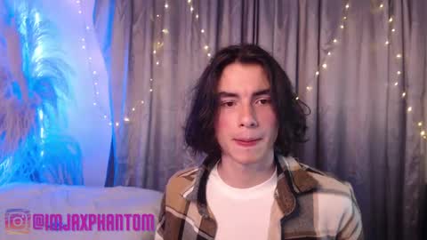 Snapshot of j_a_x_x_x_o_n chatting on January 8, 10:59 am Hey im Jaxxxon check my info     online show from January 8, 10:59 am