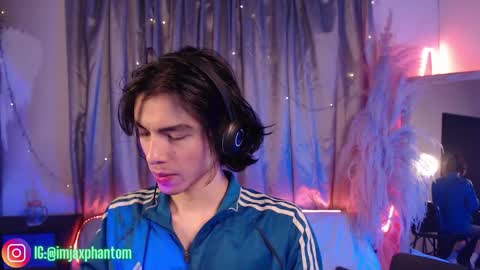 Snapshot of j_a_x_x_x_o_n chatting on September 9, 9:42 am Hey im Jaxxxon check my info     online show from September 9, 9:42 am