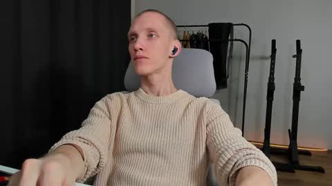 Snapshot of j_akira13 chatting on January 2, 4:09 am Danny online show from January 2, 4:09 am
