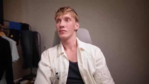 Danny online show from February 11, 5:23 am