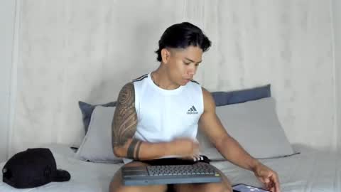 i am juan musiry independent model  online show from February 5, 8:11 am