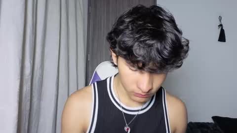 Noah online show from December 15, 2:43 pm