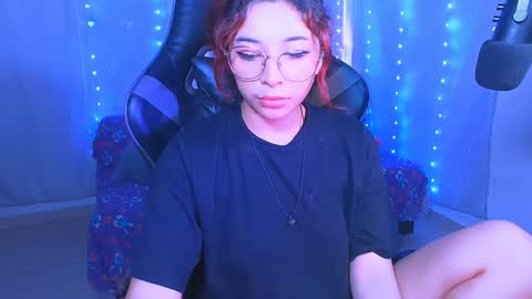 Snapshot of jaadee18 chatting on December 4, 5:33 pm jade 18 online show from December 4, 5:33 pm