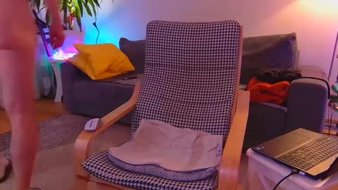 Snapshot of jacek___1 chatting on December 24, 7:11 pm jacek___1 online show from December 24, 7:11 pm