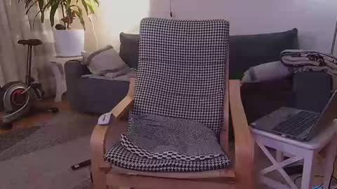 Snapshot of jacek___1 chatting on February 24, 11:30 pm jacek___1 online show from February 24, 11:30 pm