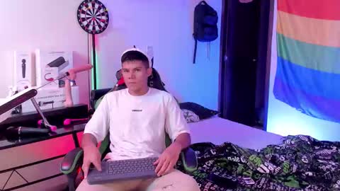 JACK CASTELL online show from December 16, 11:04 am