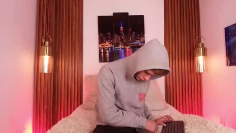 JACK  online show from December 1, 12:32 pm