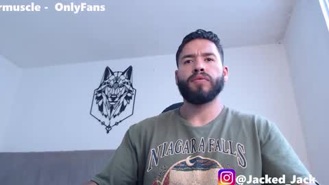 Snapshot of jack_master_muscle chatting on February 9, 8:24 pm jack and leah online show from February 9, 8:24 pm