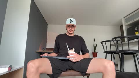 INDEPENDENT MODEL online show from September 28, 5:51 pm