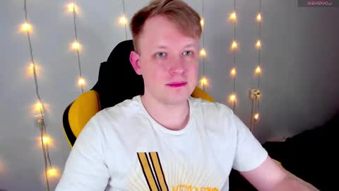 Snapshot of jack_only__ chatting on June 4, 10:16 pm Anton online show from June 4, 10:16 pm