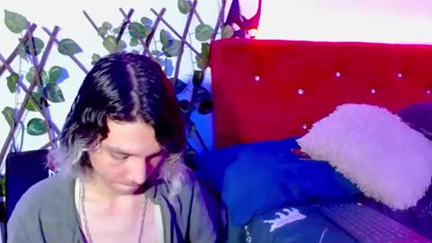 Snapshot of jack_s21 chatting on December 3, 10:40 pm Laick online show from December 3, 10:40 pm