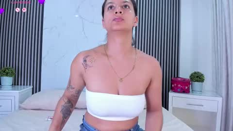 Snapshot of jackandrosse_ chatting on March 18, 2:42 pm Jack Rosse online show from March 18, 2:42 pm