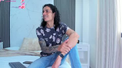 Snapshot of jackandrosse_ chatting on March 27, 2:06 pm Jack Rosse online show from March 27, 2:06 pm