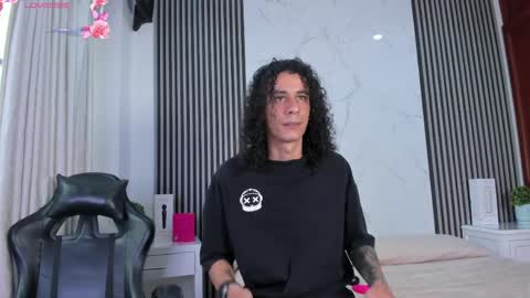 Snapshot of jackandrosse_ chatting on April 7, 2:39 pm Jack Rosse online show from April 7, 2:39 pm